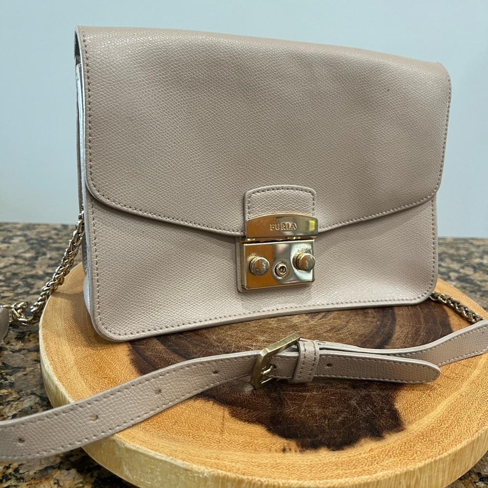 Furla metropolis crossbody purse